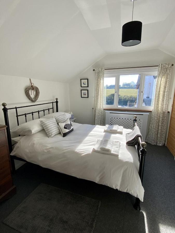 Dog Friendly Studio Flat Apartment Topsham Bagian luar foto
